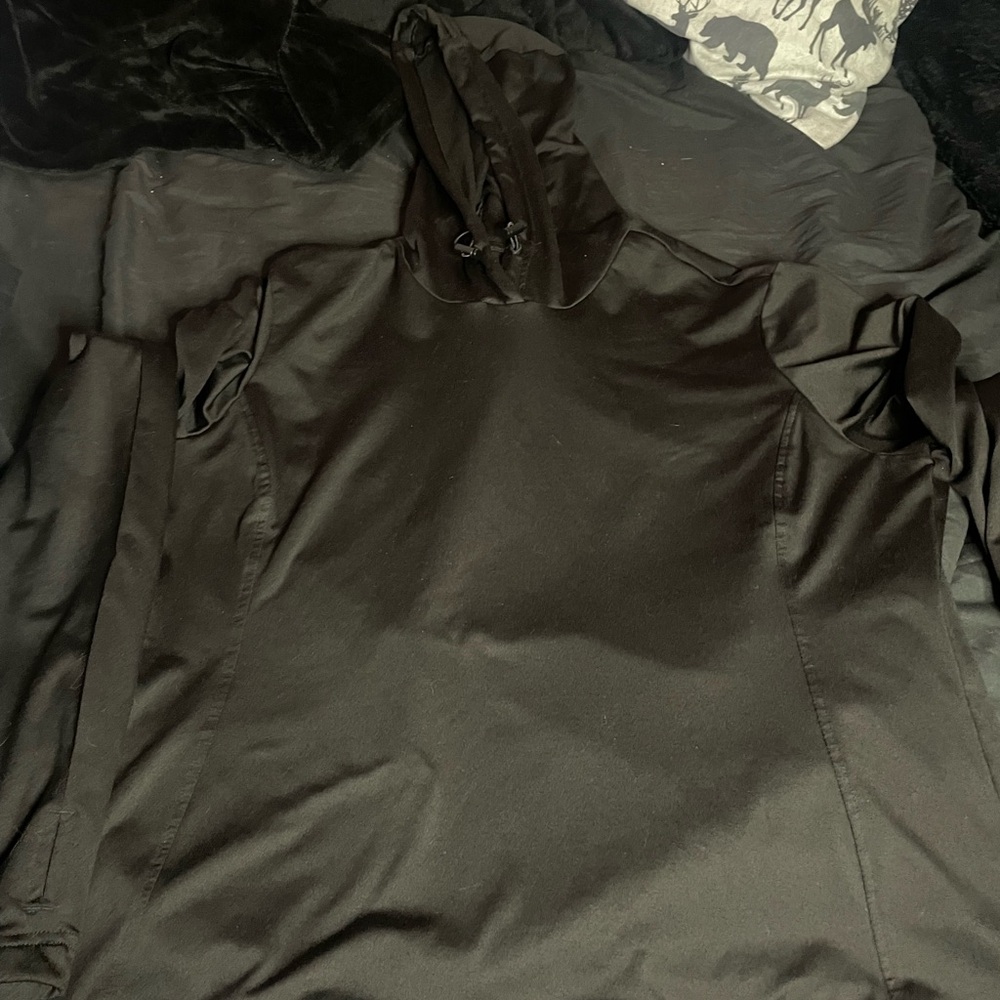 Hooded top